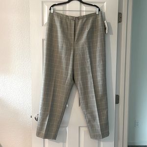 Harve Benard light green pants